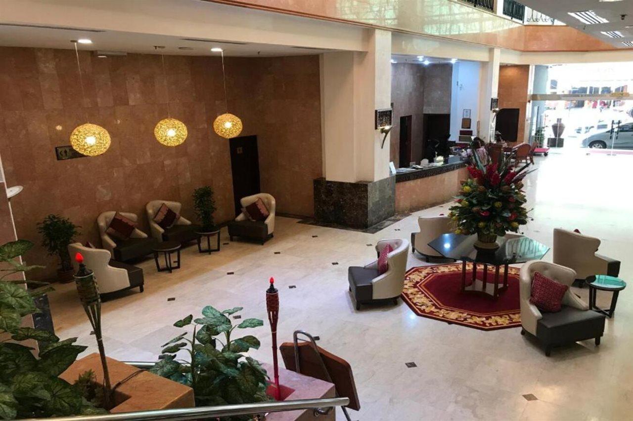 Grand Continental Hotel 4*
