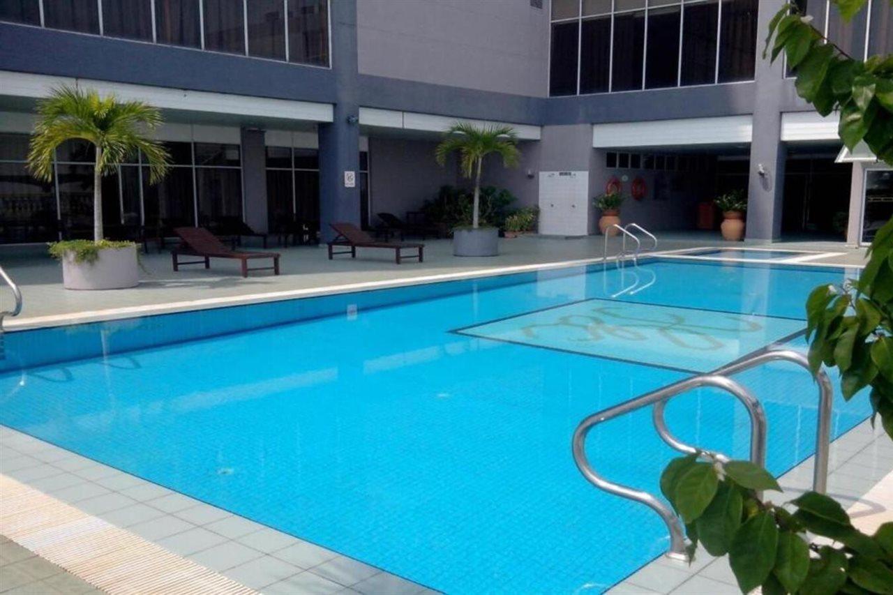 Grand Continental Hotel