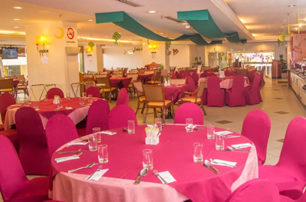 Hotel Grand Continental 4*