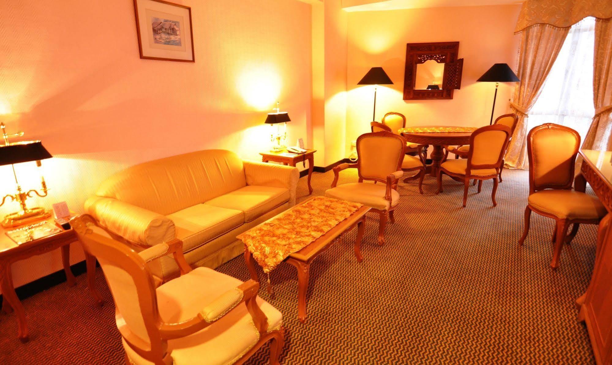Grand Continental Hotel