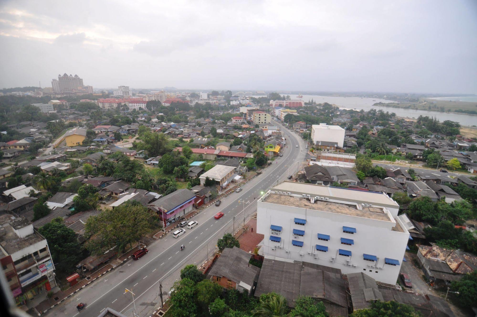 Hotel Grand Continental 4*